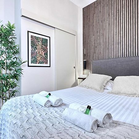 Appartement Renovated Champs-Elysees Retreat à Paris Extérieur photo