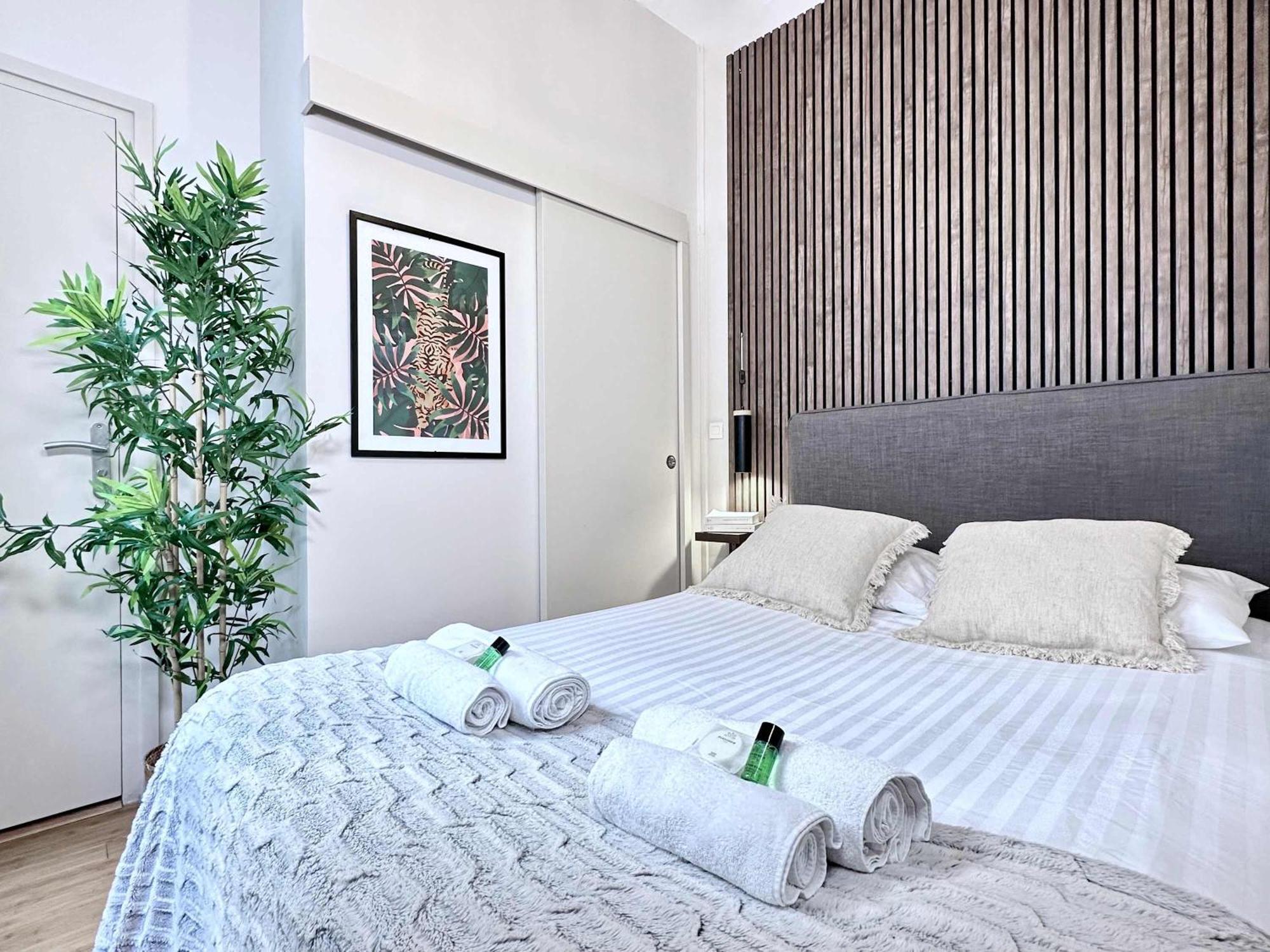 Appartement Renovated Champs-Elysees Retreat à Paris Extérieur photo