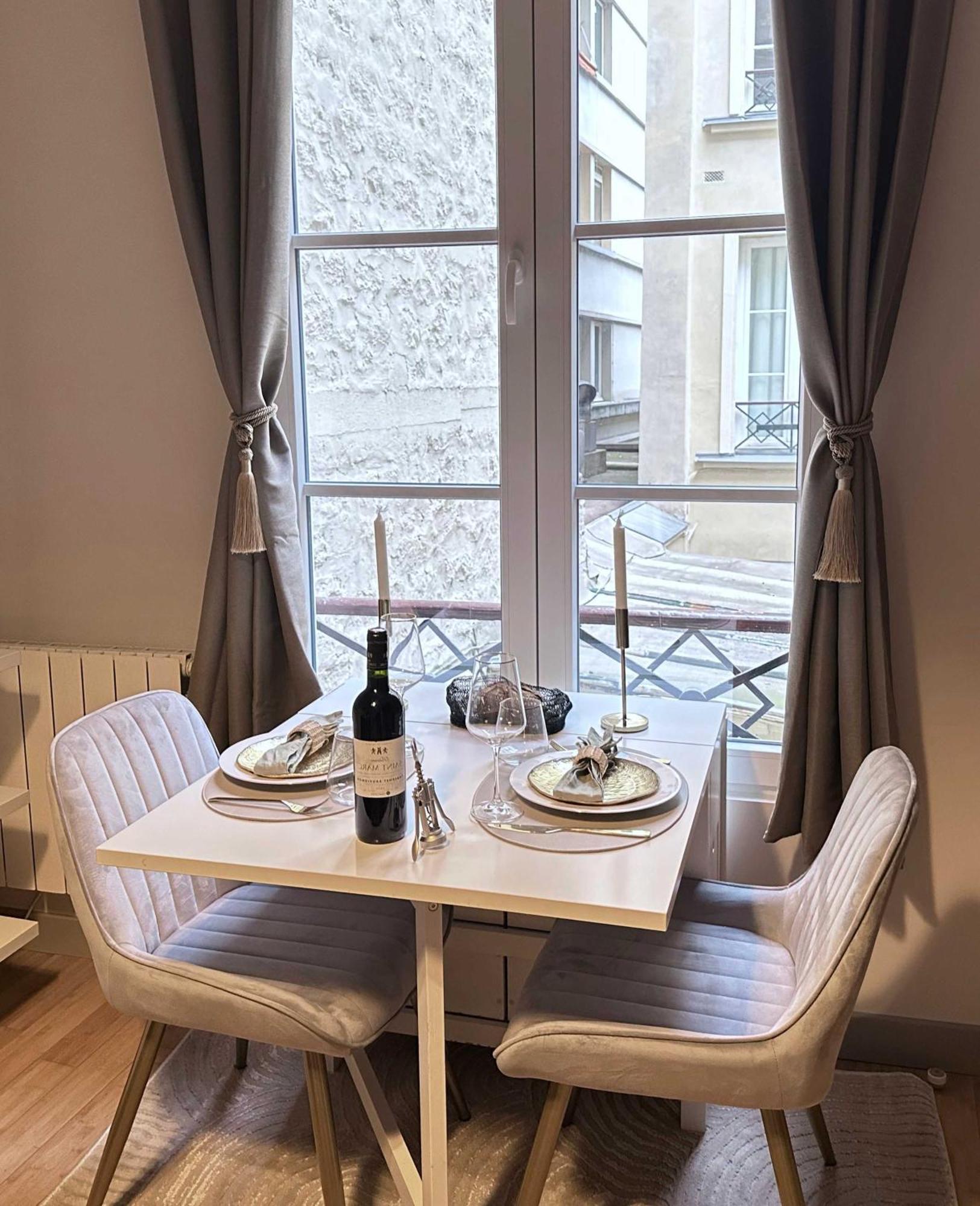 Appartement Renovated Champs-Elysees Retreat à Paris Extérieur photo